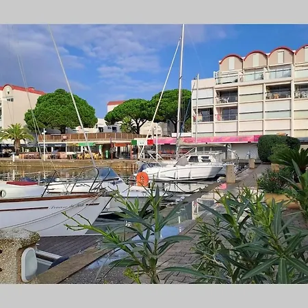 Апартаменты Marina Au Bord De L'eau Acces Direct Port Груиссан