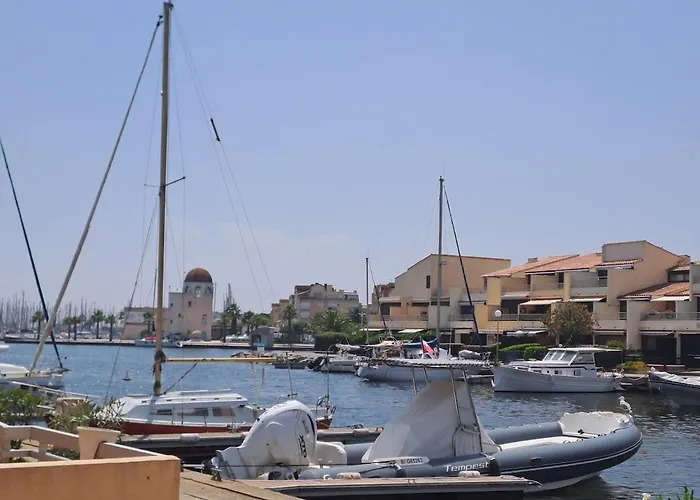 Marina Au Bord De L'eau Acces Direct Port Апартаменты