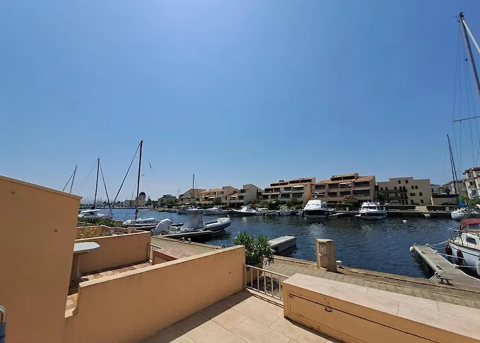 Апартаменты Marina Au Bord De L'eau Acces Direct Port